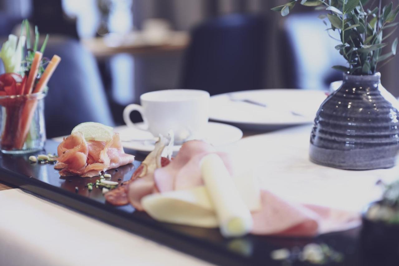 Seehotel Bellevue Zell am See Bagian luar foto